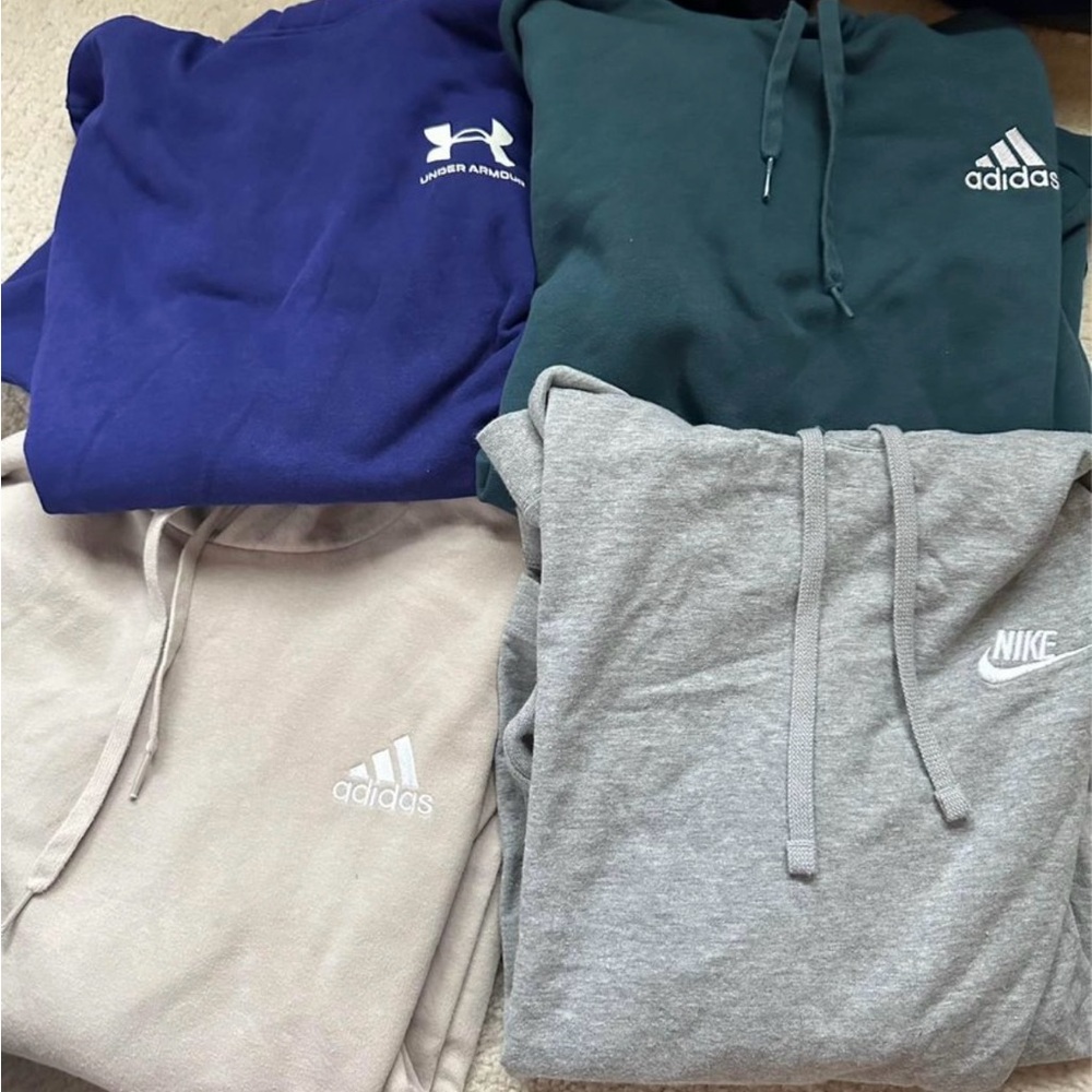 Lot of 4 Men’s hoodies